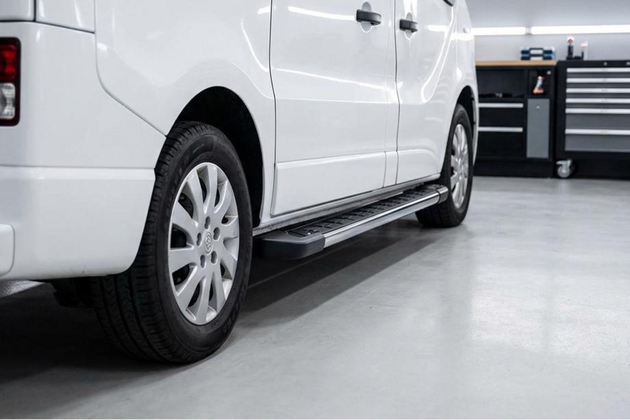 Renault Trafic 2015- Pedane Laterali RedLine V1 (2 pz, Alluminio) Image
