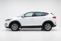 Hyundai Tucson TL 2016-2021 Pedane Laterali BlackLine (2 pz, Alluminio) foto 1