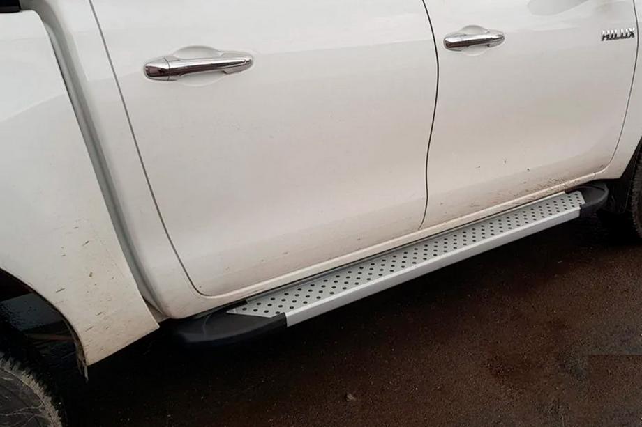 Toyota Hilux 2015- Pedane laterali Allmond Grey (2 pz, alluminio) Foto 8