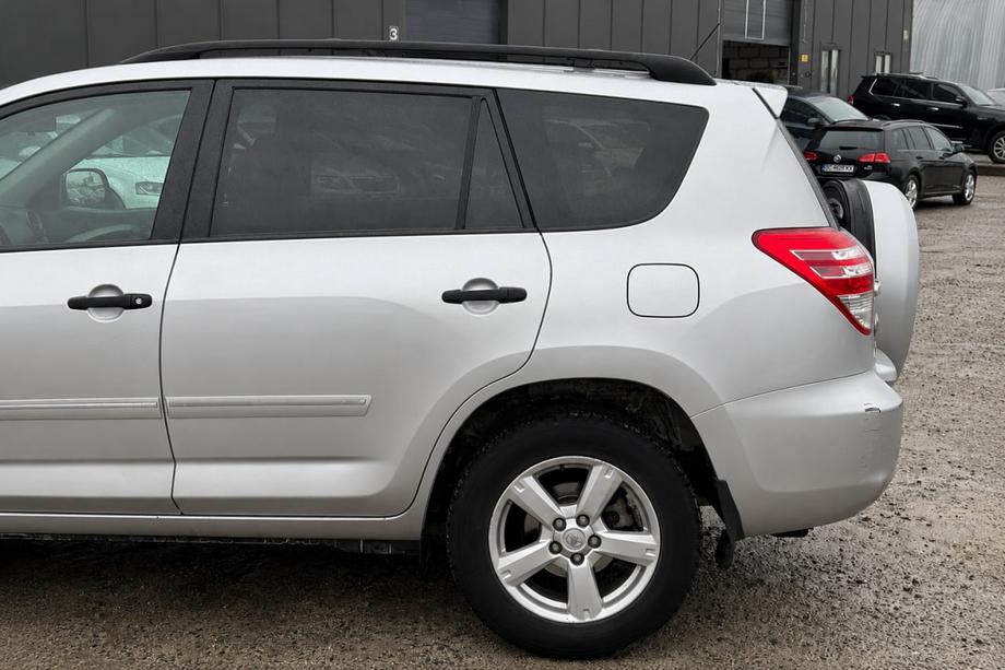 Toyota Rav 4 2006-2013 Barre longitudinali tetto OEM nere (alluminio) Image