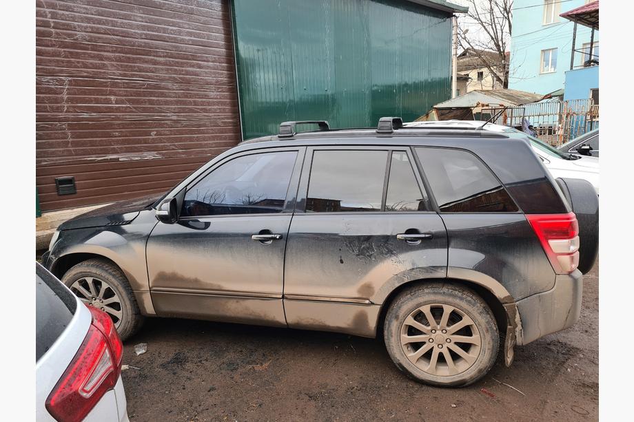 Suzuki Grand Vitara 2005-2017 Barre portatutto per punti di fissaggio originali (2 pz) Foto 3
