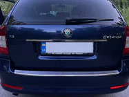 Skoda Octavia II A5 2010-2013 Modanatura cromata sopra targa Carmos (acciaio inox) foto 2