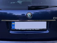 Skoda Octavia II A5 2010-2013 Modanatura cromata sopra targa Carmos (acciaio inox) foto 1