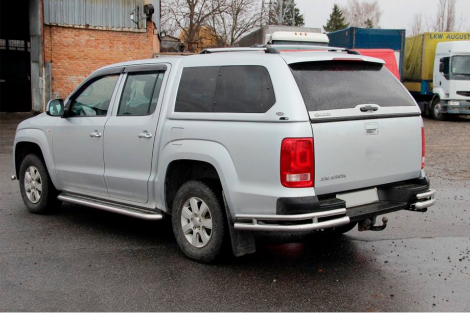 Volkswagen Amarok 2010-2022 Angolari posteriori AK003-Double (2 pz, acciaio inox) Image