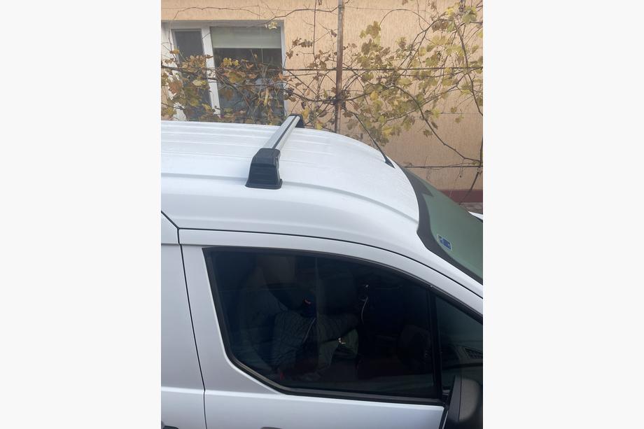 Ford Courier 2014-2023 Barre portatutto trasversali per punti di fissaggio originali, chiudibili a chiave (2 pz) Foto 2