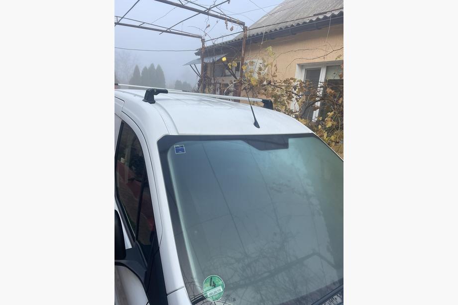 Ford Courier 2014-2023 Barre portatutto trasversali per punti di fissaggio originali, chiudibili a chiave (2 pz) Foto 5