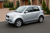 Daihatsu Terios 2006-2017 Pedane Laterali Maya V1 (2 pz, Alluminio) foto 1