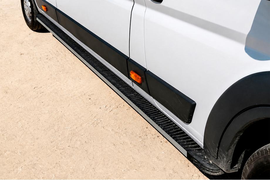 Fiat Ducato 2006-2025 Pedane Laterali Maya (2 pz, Alluminio) Image