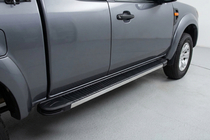 Ford Ranger 2007-2011 Pedane Laterali Maya V1 (2 pz, Alluminio) foto 1
