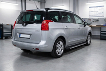 Peugeot 5008 2009-2016 Pedane Laterali Maya V1 (2 pz, Alluminio) foto 1
