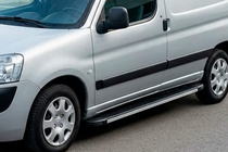 Peugeot Partner 1996-2008 Pedane Laterali Maya V1 (2 pz, Alluminio) foto 1