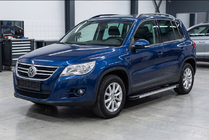Volkswagen Tiguan 2007-2016 Pedane Laterali Maya V1 (2 pz, Alluminio) foto 1