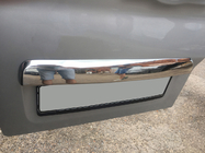 Renault Trafic 2015- Modanatura in acciaio inox sopra la targa foto 5