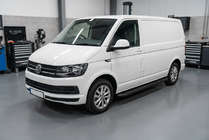 Volkswagen T6 2015-2024 Pedane Laterali Tayga Black (2 pz, Alluminio) foto 1
