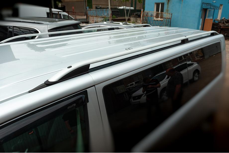 Volkswagen T6 2015-2024 Barre portatutto CROWN (grigio opaco) Image