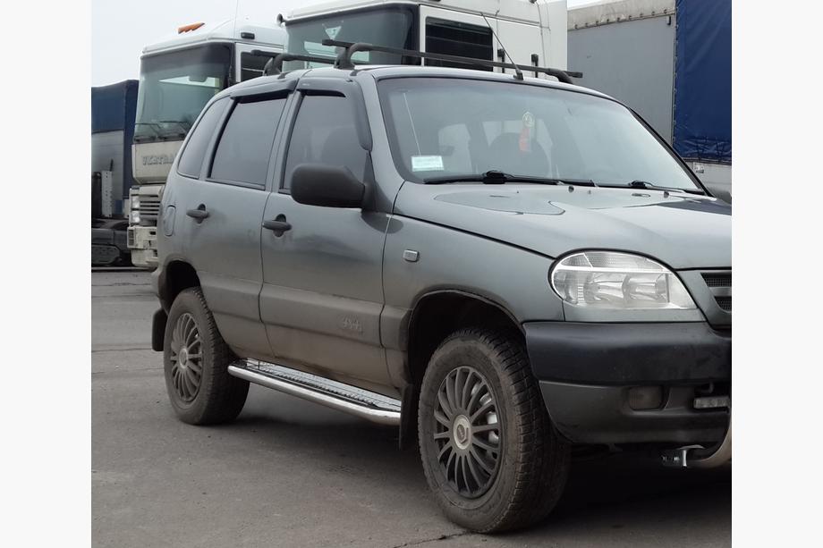 Chevrolet Niva 1998-2020 Pedane Laterali Premium (2 pz, Acciaio Inox) Ø60 Image