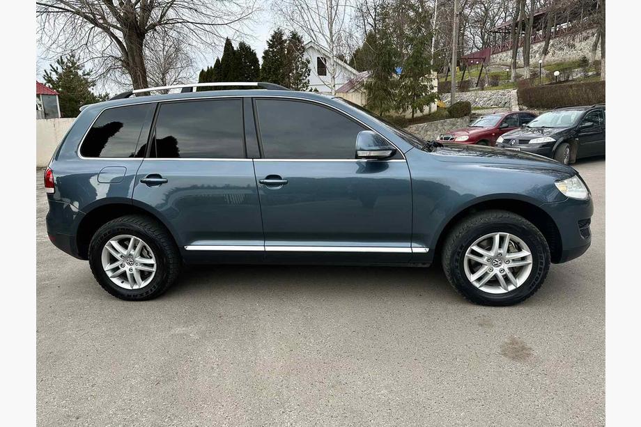 Volkswagen Touareg 2002–2010 Barre Tetto Cromate (Piedini in Plastica) Piede in plastica Foto 8