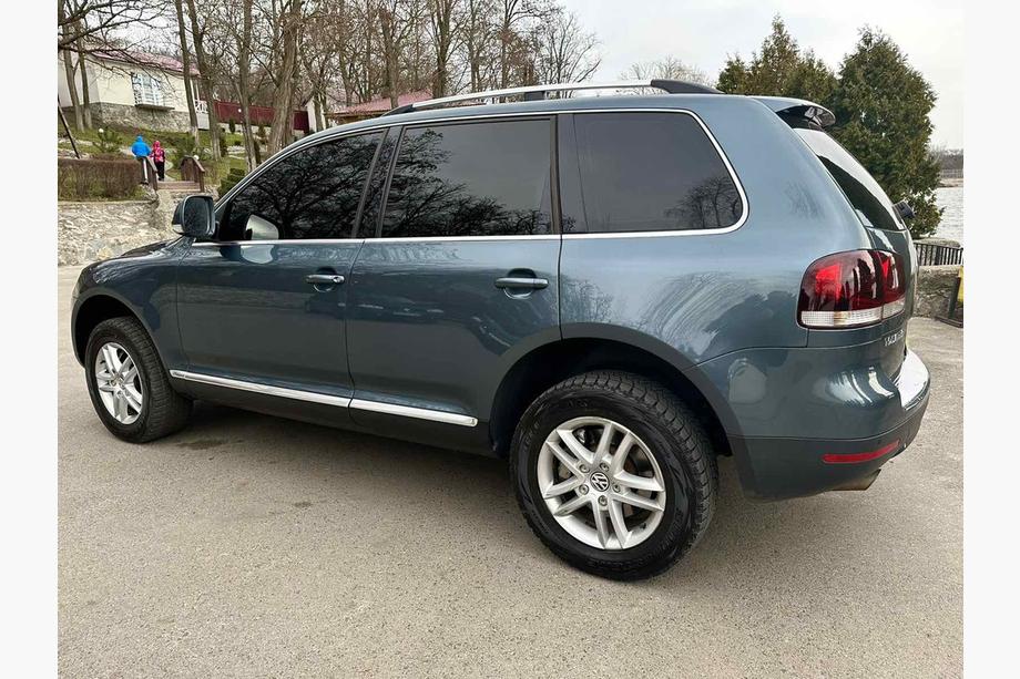 Volkswagen Touareg 2002–2010 Barre Tetto Cromate (Piedini in Plastica) Piede in plastica Foto 2