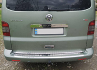 Volkswagen T5 Multivan 2003–2010 Modanatura portellone sopra targa in acciaio inox Senza scritta, Carmos - Acciaio inox turco foto 5