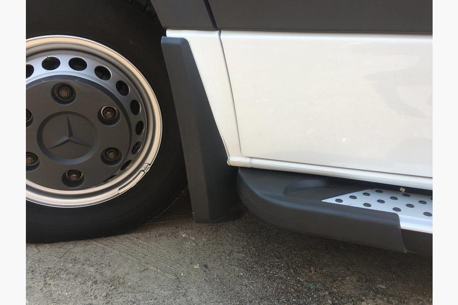 Mercedes Sprinter W906 2006–2018 Paraspruzzi Premium Begel Foto 6