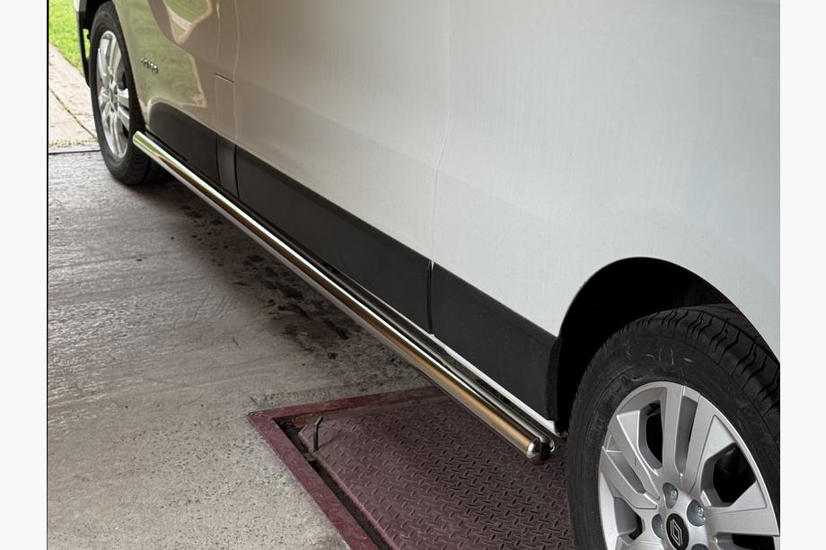Nissan Primastar 2002-2014 Barre Laterali (2 pz, Acciaio Inox) 70mm, Passo Corto Foto 6