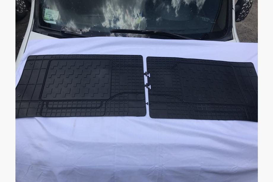 Volkswagen T5 2010-2015 Tappetini posteriori in gomma (2 pz, Stingray) Foto 2