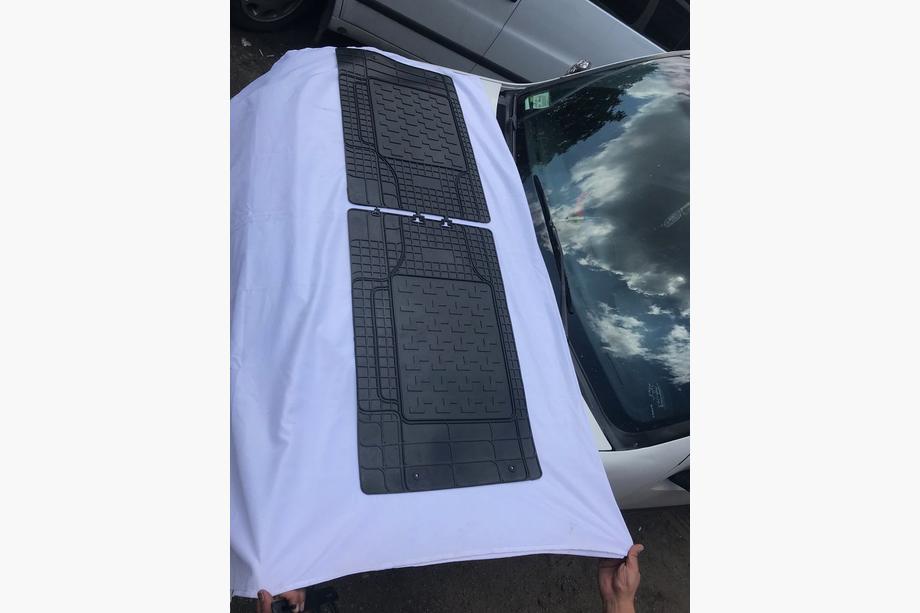 Volkswagen T5 2010-2015 Tappetini posteriori in gomma (2 pz, Stingray) Foto 3