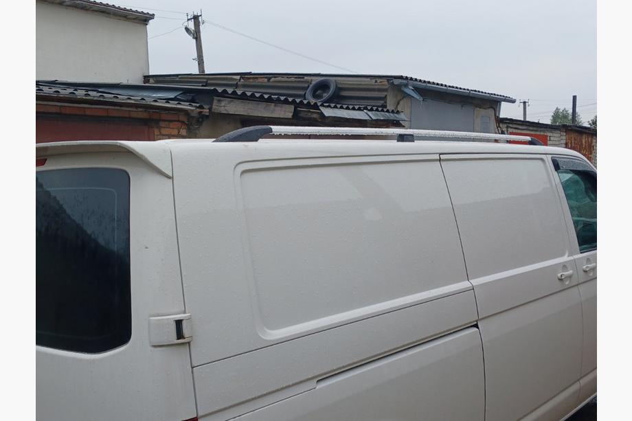 Volkswagen T6 2015-2024 Barre Tetto Cromate Base corta, piedini in metallo Foto 4