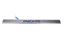 Fiat Ducato 2006-2025 Modanatura LED sopra la targa (acciaio inox) Illuminazione LED blu foto 2