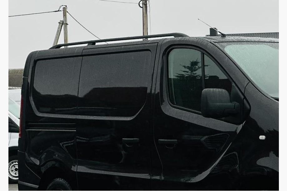 Opel Vivaro 2015-2019 Barre Tetto Nere Image