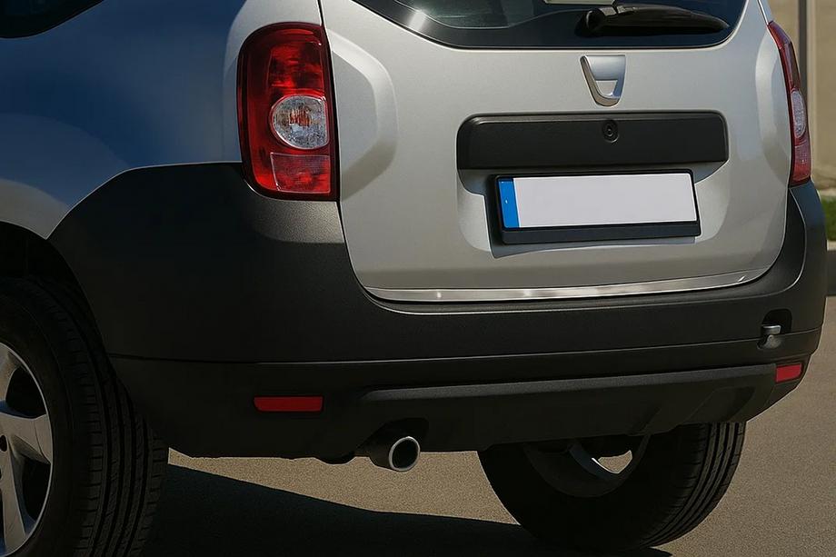 Renault Duster 2008–2017 Modanatura bagagliaio acciaio inox Image
