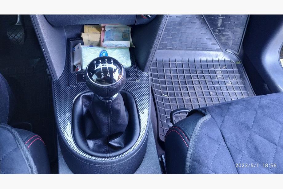 Volkswagen Touran 2003-2010 Coperture Cruscotto Carbonio Foto 13