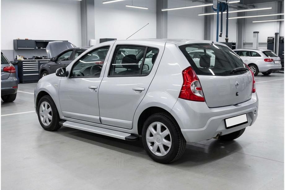 Dacia Sandero 2007-2013 Pedane Laterali Maya V2 (2 pz, Alluminio) Image