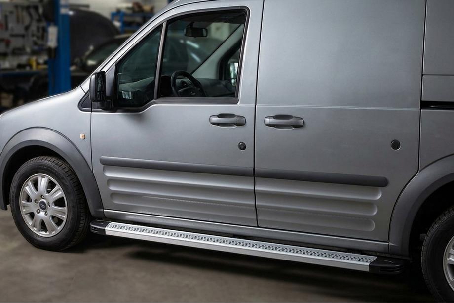 Ford Connect 2002–2006 Pedane Laterali Maya V2 (2 pz, Alluminio) Image