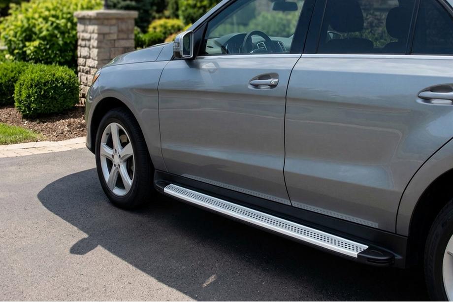 Mercedes GLE/ML class W166 2011-2018 Pedane Laterali Maya V2 (2 pz, Alluminio) Image
