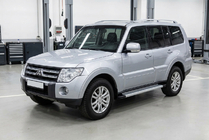 Mitsubishi Pajero Wagon IV 2006-2021 Pedane Laterali Maya V2 (2 pz, Alluminio) foto 1
