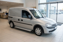 Opel Combo 2002–2012 Pedane Laterali Maya V2 (2 pz, Alluminio) foto 1