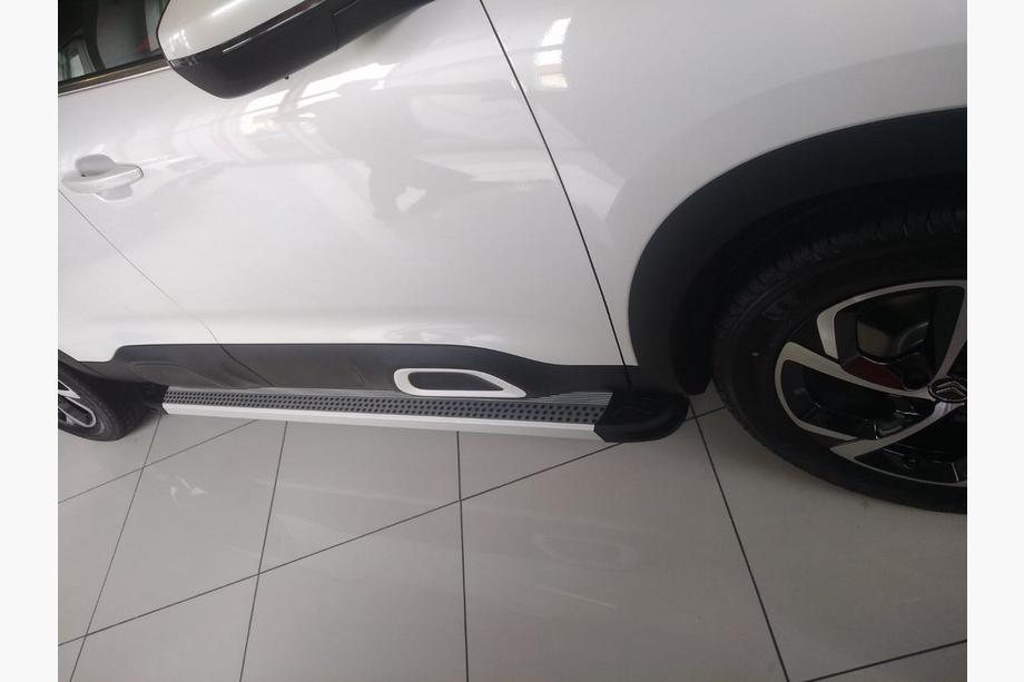 Peugeot 3008 2016-2023 Pedane Laterali Maya V2 (2 pz, Alluminio) Foto 4
