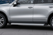 Porsche Cayenne 2003–2010 Pedane Laterali Maya V2 (2 pz, Alluminio) foto 1