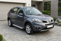 Renault Koleos 2008-2016 Pedane Laterali Maya V2 (2 pz, Alluminio) foto 1