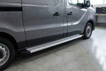 Renault Trafic 2015- Pedane Laterali Maya V2 (2 pz, Alluminio) foto 1