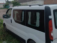 Renault Trafic 2001–2015 Barre Tetto Nere Corto, Piedini in Plastica foto 11