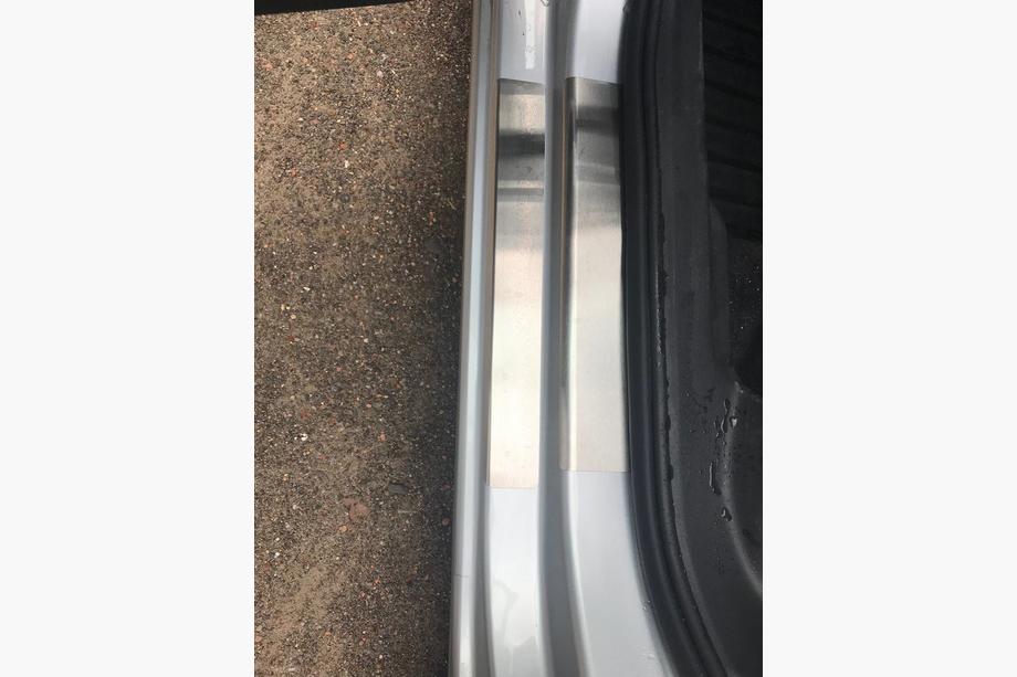 Skoda Rapid 2012-2019 Coprisoglia Nataniko (8 pz, Acciaio Inox) Premium - Nastro 3M, 0.8 mm Foto 5
