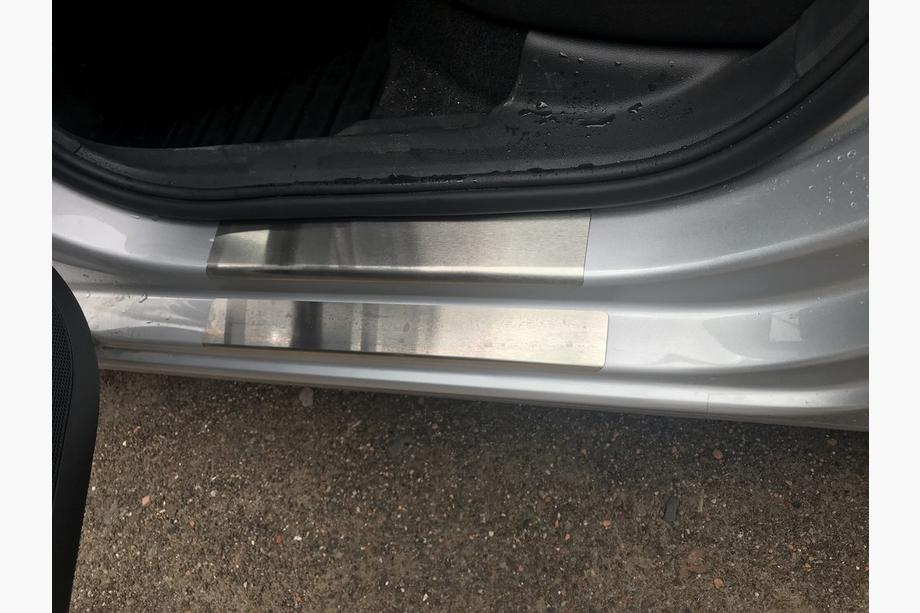 Skoda Rapid 2012-2019 Coprisoglia Nataniko (8 pz, Acciaio Inox) Premium - Nastro 3M, 0.8 mm Foto 7