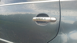 Skoda Superb 2001-2009 Coperture maniglie porta cromate con fori (4 pz, acciaio inox) foto 5