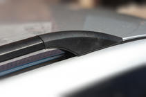 Toyota Rav 4 2006-2013 Barre Portatutto Nere Turche Base corta, piedini in plastica foto 11