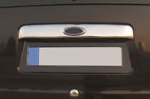 Ford Connect 2006–2009 Modanatura cromata sopra targa (installazione su originale, con spazio per logo, acciaio inox) OmsaLine - Acciaio Inox Italiano foto 1