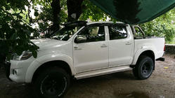 Toyota Hilux 2006-2015 Parasole Parabrezza (con Staffe) foto 3
