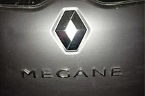 Renault Megane III 2009-2016 Scritta Megane 908897337R (270mm x 25mm) foto 2