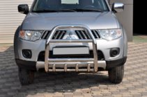 Mitsubishi Pajero Sport 2008-2015 Protezione Anteriore QT007 (Acciaio Inox) foto 1